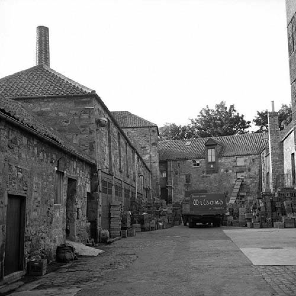 A view of the Argyle Brewery looking north from the courtyard in the 1960s. © John Hume, 2015
