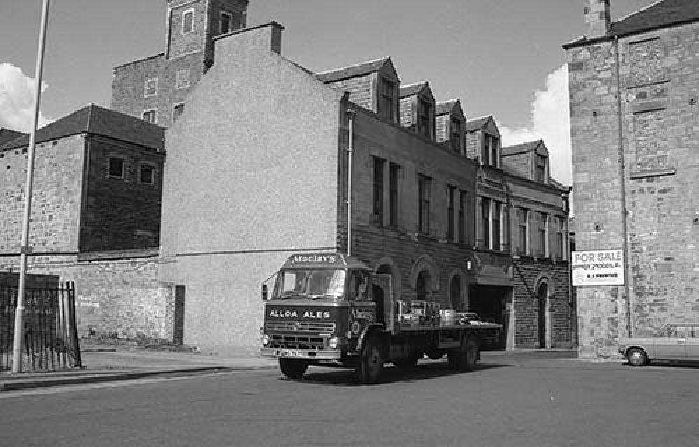 A lorry outside the Thistle Brewery offices in the 1960s. &copy; John Hume, 2015