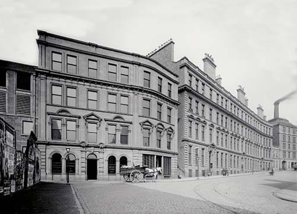 A view looking up Victoria Road from the south-west, with the brewery chimney clearly visible. &copy; Libraries, Leisure and Culture, Dundee, 2015